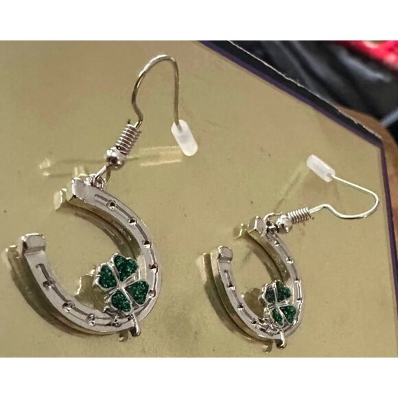 Horseshoe Clover Earrings St Patricks Day Lucky Irish Dangle Hooks New H… - Picture 2 of 9